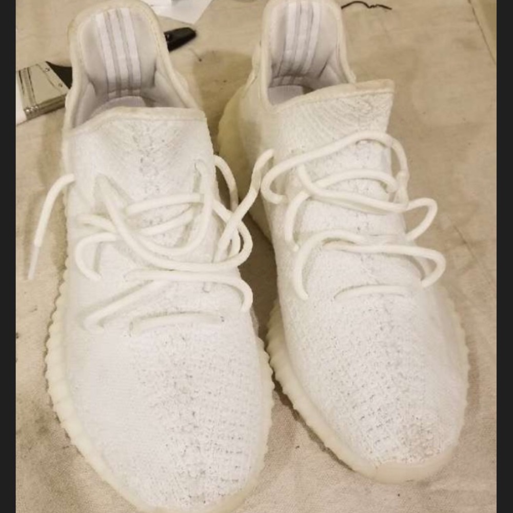 Creme White Adidas Yeezys